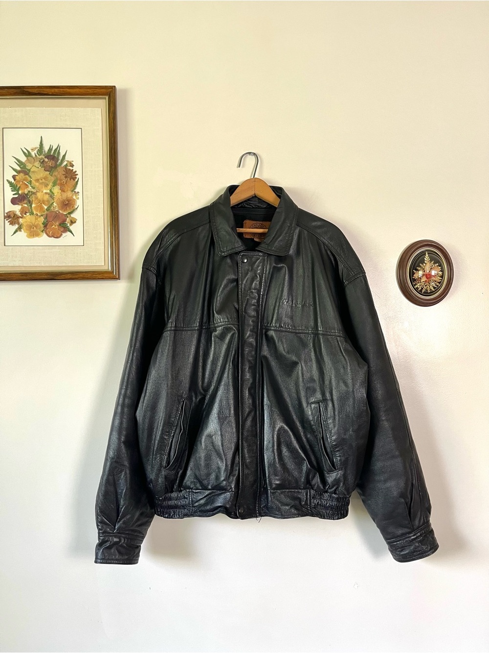 Vintage Canadian Sportswear Fleece Lined Genuine Leather Bomber Jacket Large